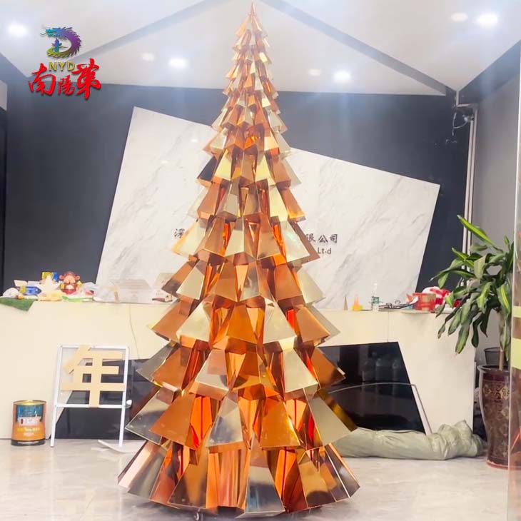 Large Commercial Cone Artificial Christmas Tree Large Commercial Cone Artificial Christmas Tree